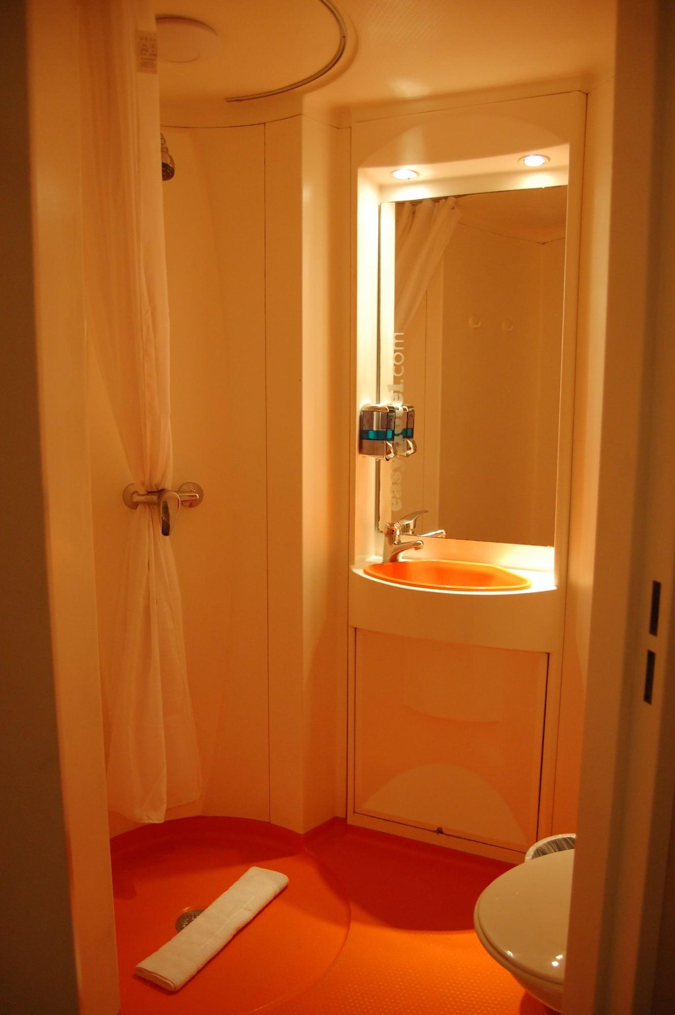 Easyhotel South Kensington London Luaran gambar